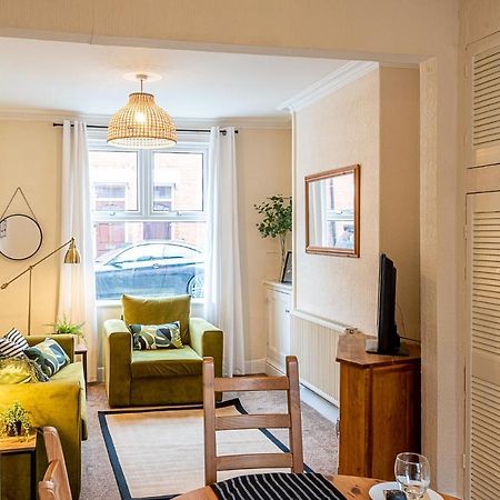 2 Bed, Up To 6 Guests Near Chester City Centre Buitenkant foto