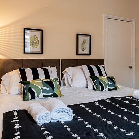 2 Bed, Up To 6 Guests Near Chester City Centre Buitenkant foto