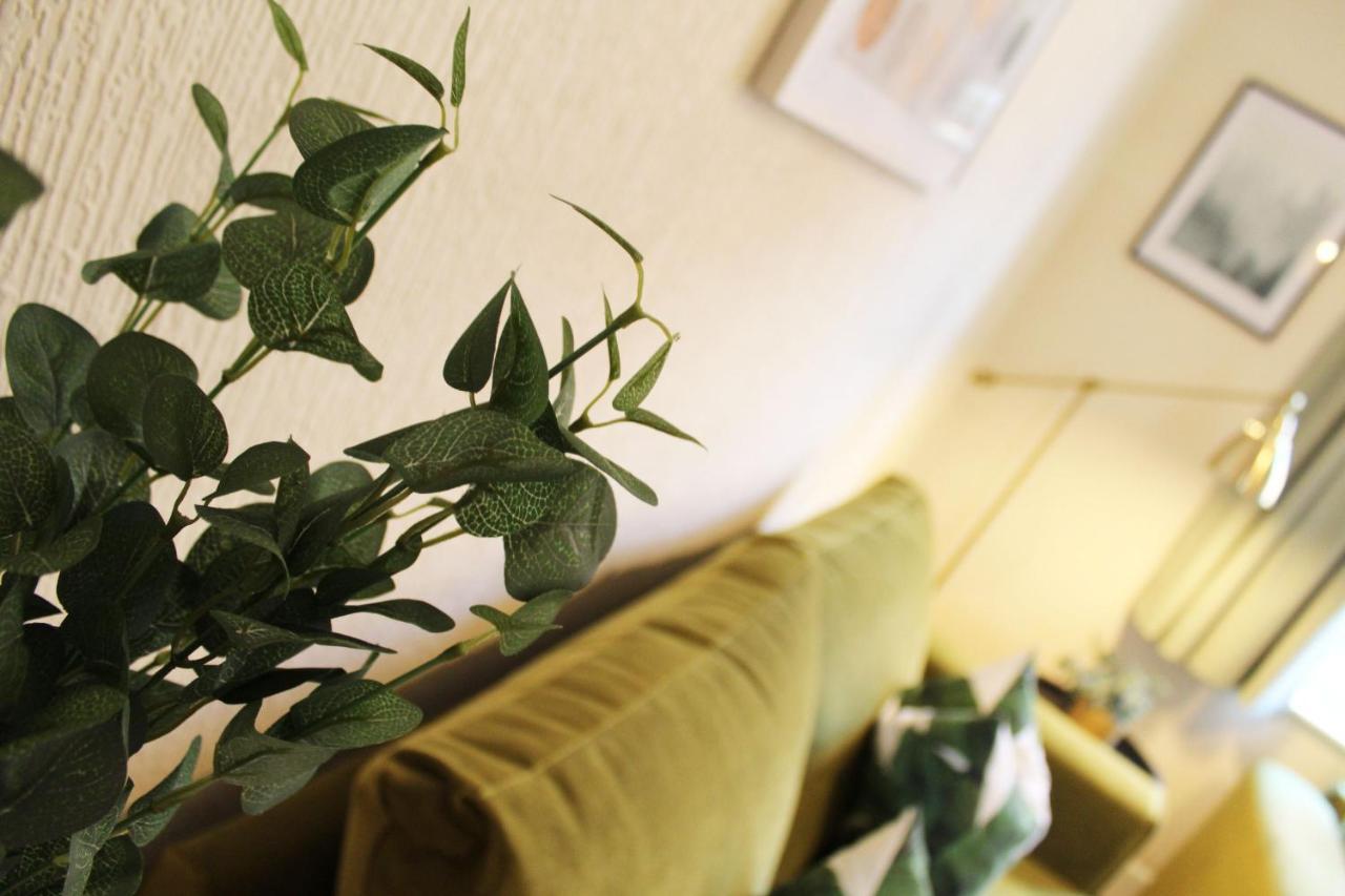 2 Bed, Up To 6 Guests Near Chester City Centre Buitenkant foto