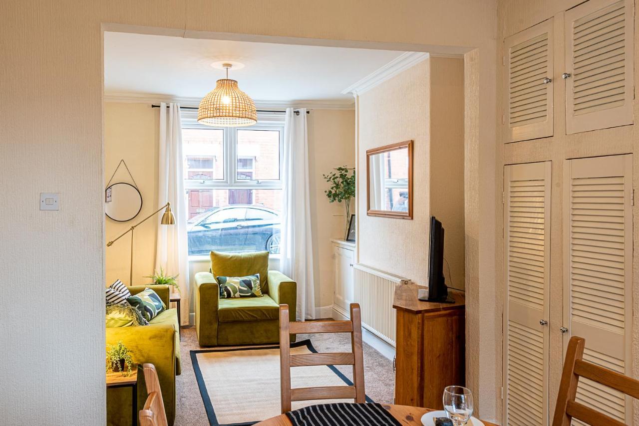2 Bed, Up To 6 Guests Near Chester City Centre Buitenkant foto