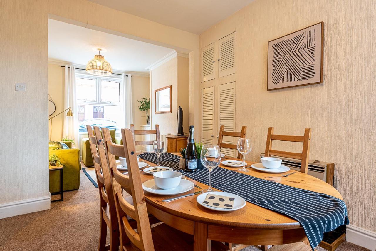 2 Bed, Up To 6 Guests Near Chester City Centre Buitenkant foto