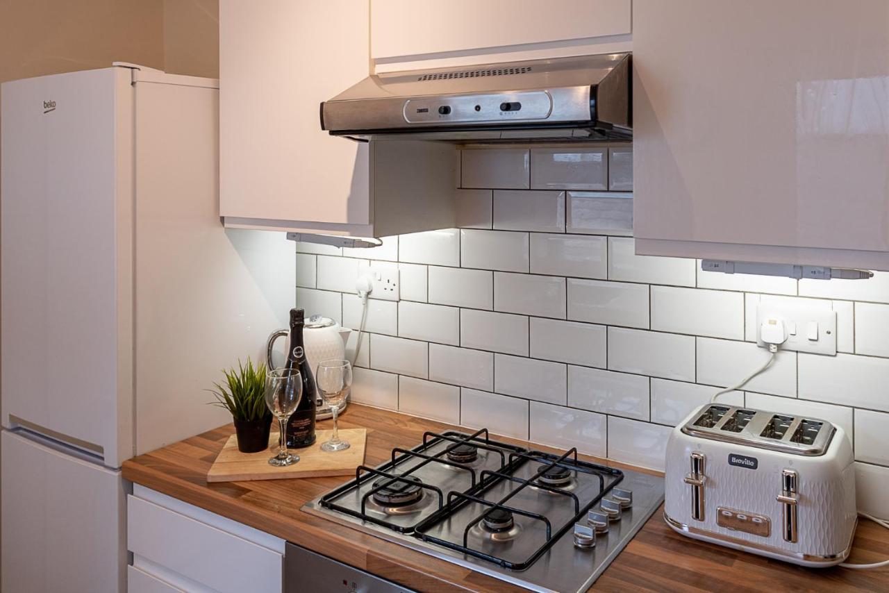 2 Bed, Up To 6 Guests Near Chester City Centre Buitenkant foto