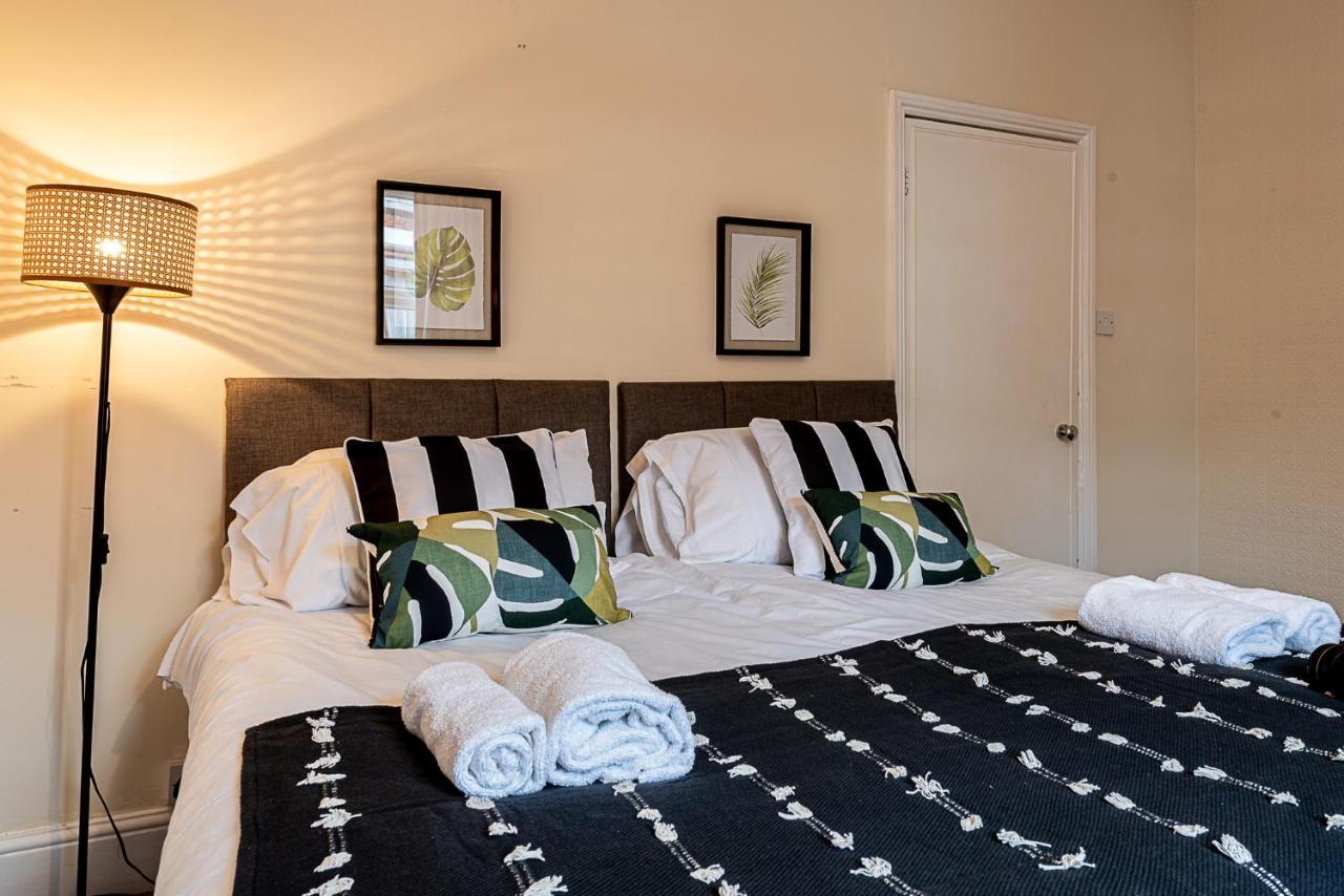 2 Bed, Up To 6 Guests Near Chester City Centre Buitenkant foto