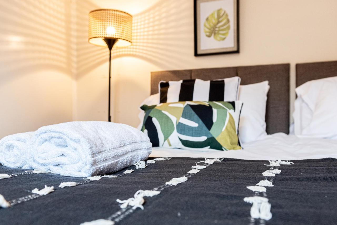 2 Bed, Up To 6 Guests Near Chester City Centre Buitenkant foto